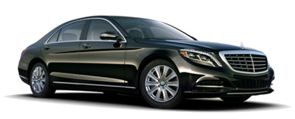 Black Mercedes Benz s550 on display